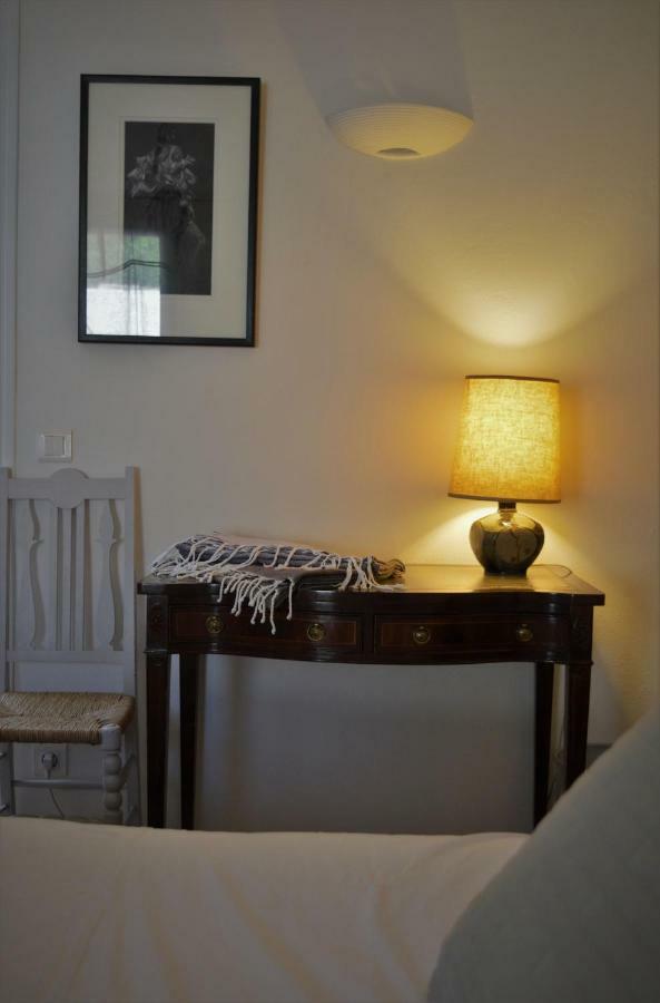 Le Chat Sur Le Toit Lourmarin Exterior foto